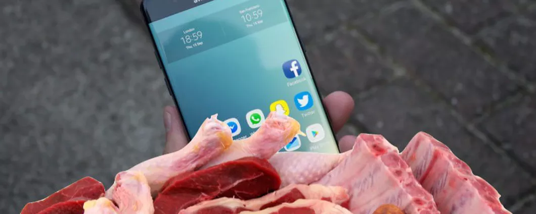 Samsung Note 7 diventa una griglia per carne: la parodia del web